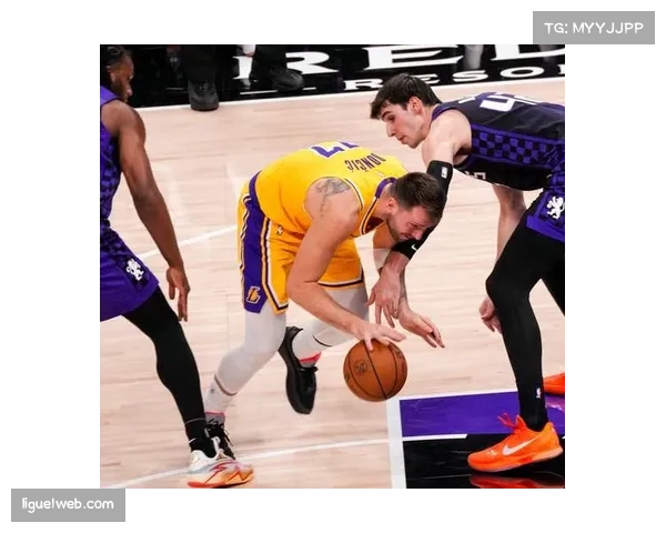 湖人魔术比赛,篮球代际传承研究路径与新生代球星成长环境优化 湖人魔术比赛,篮球代际传承研究路径与新生代球星成长环境优化